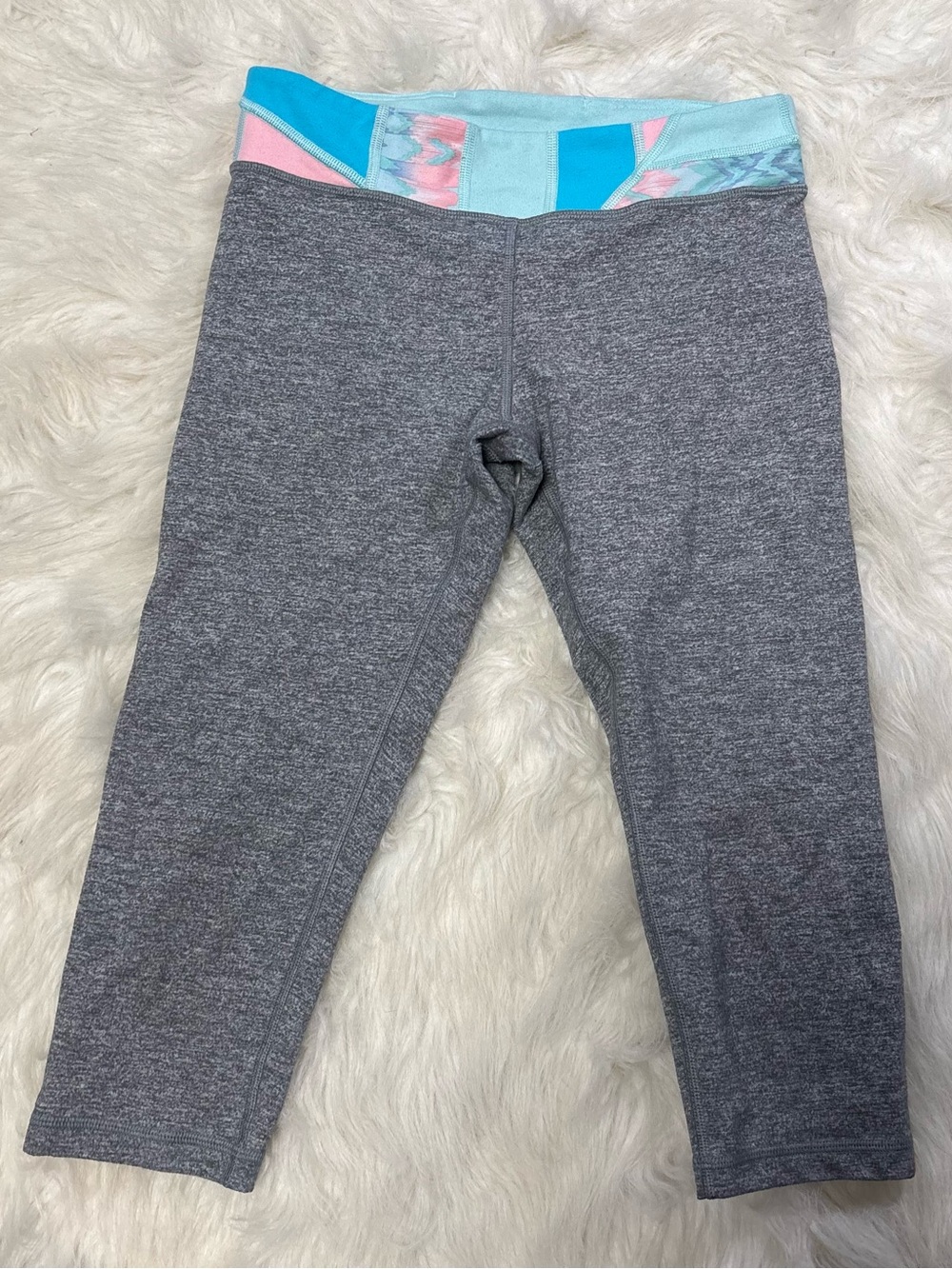 Ivivva by Lululemon Cropped Capri Grey Leggings size Girl’s 14